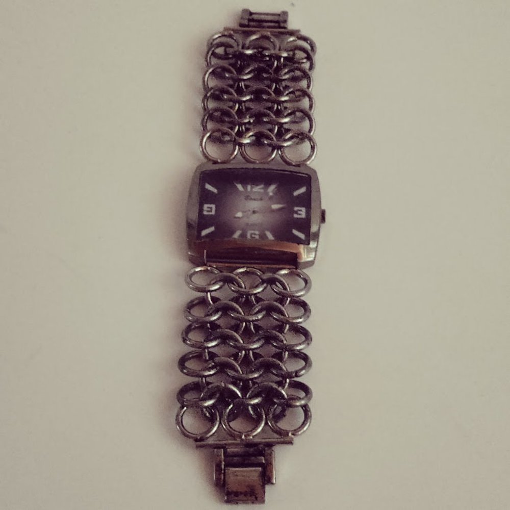 Bouche Women Quartz Watch Bezel Stainless Steel Back